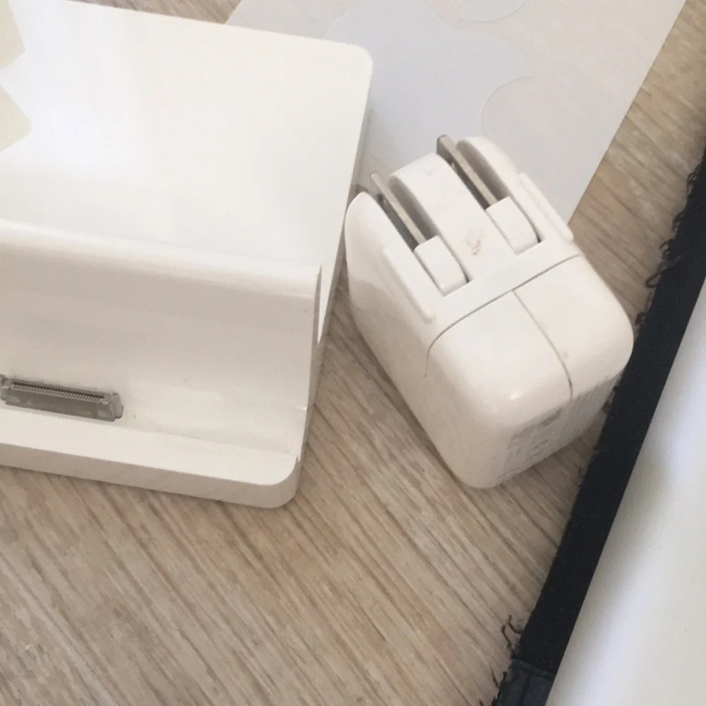 Apple I pad 16G 3G and accessories